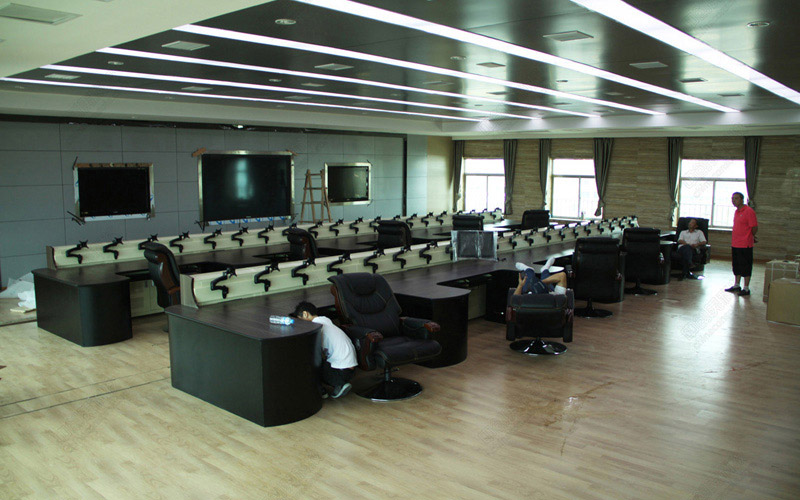 國家電網(wǎng)南昌電力局調(diào)度操作臺(tái)案例照片